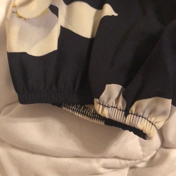 Floral Top - Picture 3 of 5